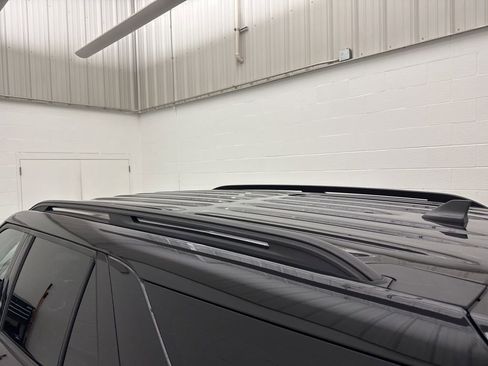 Used 2022 Ford Explorer XLT image 20