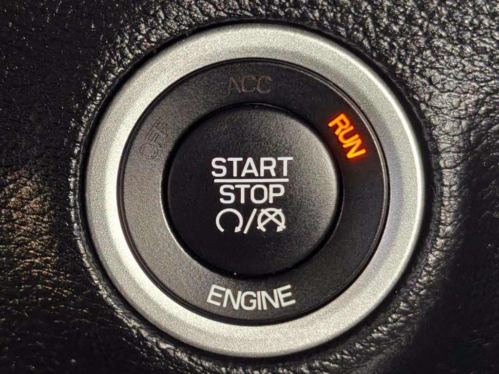 Used 2015 Dodge Challenger SXT w/ Super Sport Group (SS/T) RWD image 9