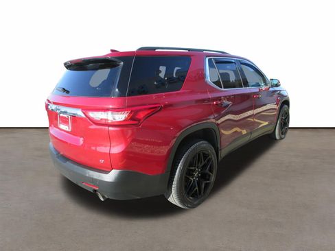 Used 2021 Chevrolet Traverse LT w/ LPO, Black Accent Package AWD/4WD image 5