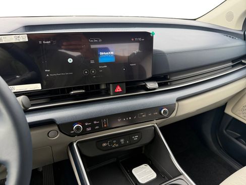 New 2026 Kia Carnival SX image 12