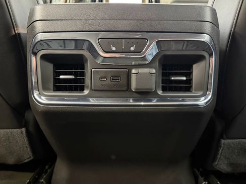 Used 2023 Chevrolet Silverado 2500 High Country w/ Z71 Off-Road Package image 17