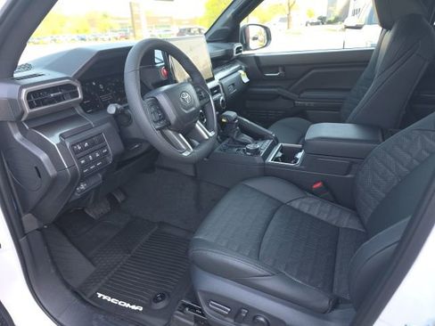 New 2026 Toyota Tacoma TRD Off-Road AWD/4WD image 9