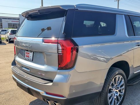 Used 2025 GMC Yukon XL Denali image 7