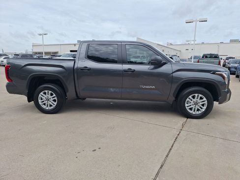 Used 2025 Toyota Tundra SR5 AWD/4WD image 7