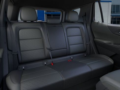 New 2026 Chevrolet Equinox LT w/ Convenience Package II FWD image 17