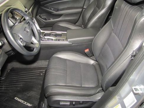 Used 2022 Honda Accord EX-L image 10