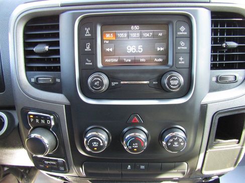 Used 2019 RAM 1500 Express AWD/4WD image 13