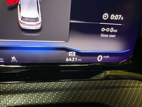 Used 2024 Volkswagen Golf R image 15