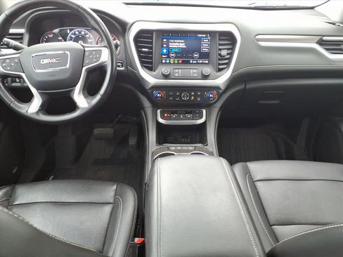 Used 2020 GMC Acadia SLT w/ Driver Alert Package II image 13