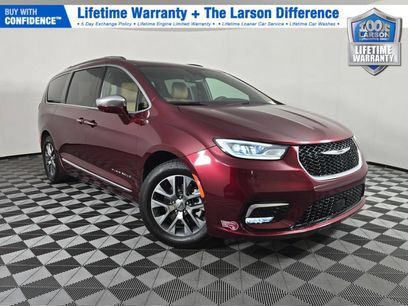 Used 2022 Chrysler Pacifica Pinnacle
