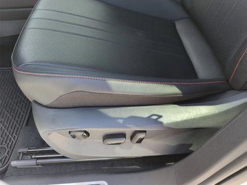 Used 2024 Volkswagen Tiguan Wolfsburg Edition image 29