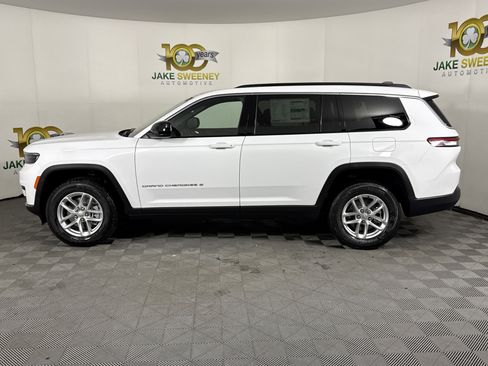 New 2025 Jeep Grand Cherokee L Laredo image 4