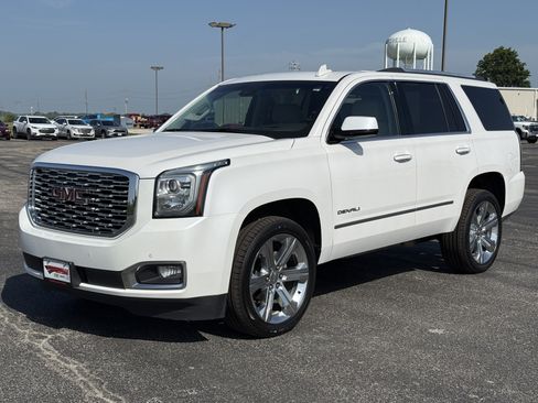 Used 2018 GMC Yukon Denali w/ Denali Ultimate Package AWD/4WD image 8