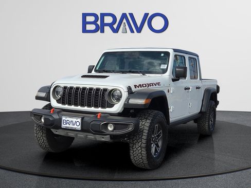 Used 2026 Jeep Gladiator Mojave AWD/4WD image 1