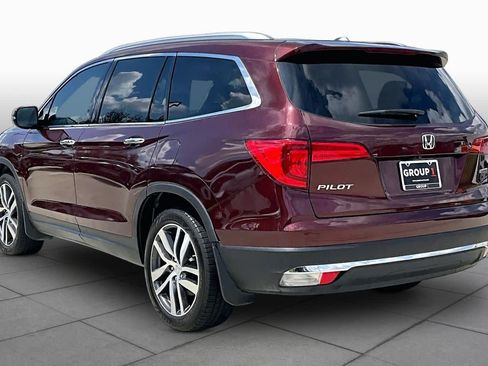 Used 2018 Honda Pilot Touring image 11