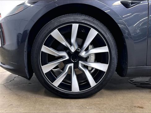 Used 2025 Tesla Model 3 RWD image 11