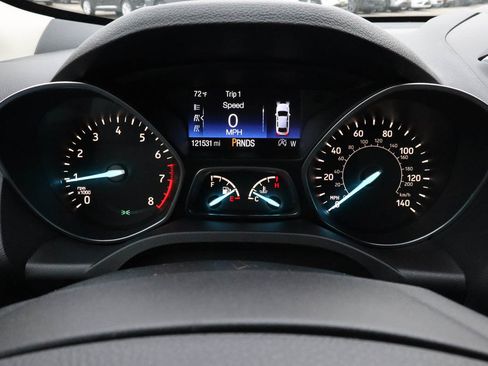 Used 2017 Ford Escape SE w/ Equipment Group 201A FWD image 30