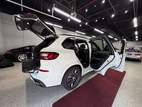 Used 2021 BMW X5 xDrive40i w/ M Sport Package AWD/4WD image 55