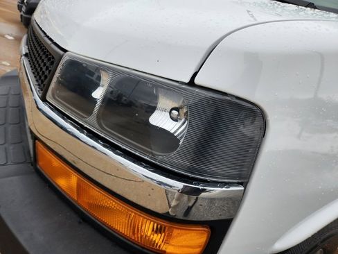 Used 2021 Chevrolet Express 3500 w/ Power Convenience Package image 22