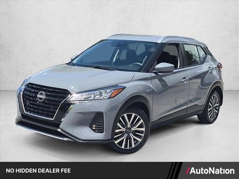 Used 2024 Nissan Kicks SV FWD image 1