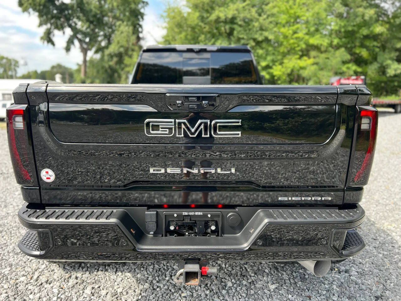 Used 2024 GMC Sierra 3500 Denali w/ Technology Package AWD/4WD image 6