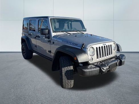 Used 2014 Jeep Wrangler Unlimited Rubicon w/ Connectivity Group AWD/4WD image 5