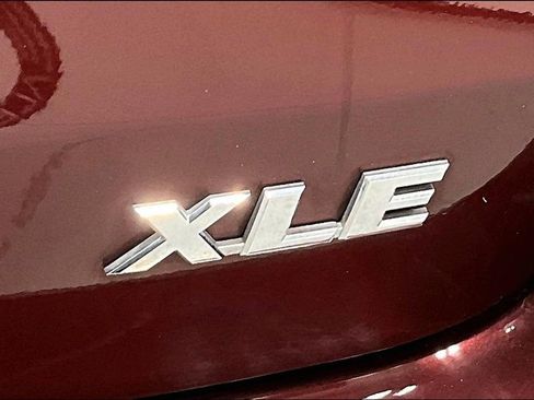 Used 2015 Toyota Highlander XLE image 42