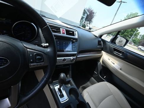 Used 2017 Subaru Outback 2.5i Limited AWD/4WD image 8