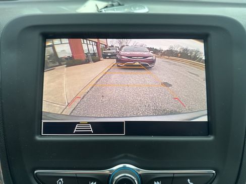 Used 2023 Chevrolet Equinox LS image 37