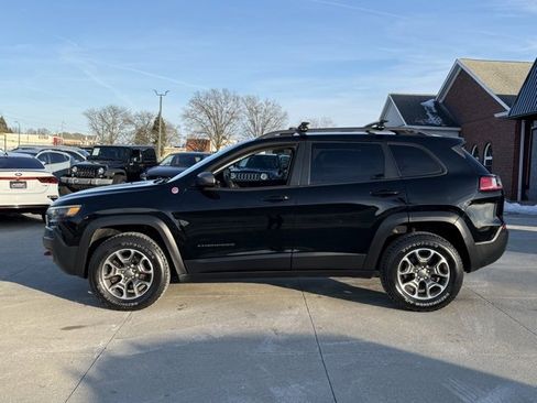 Used 2020 Jeep Cherokee Trailhawk w/ Cold Weather Group image 4