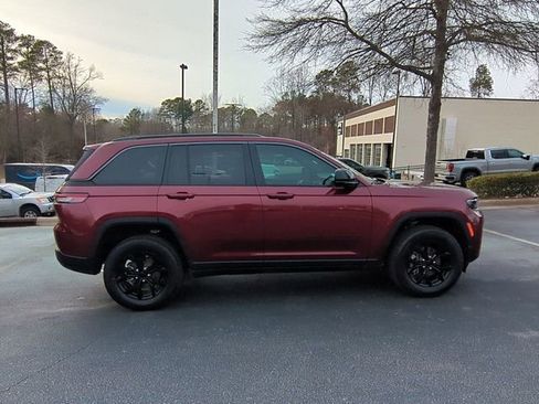 New 2026 Jeep Grand Cherokee Altitude AWD/4WD image 6