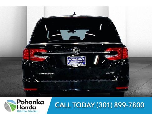 Used 2024 Honda Odyssey Elite image 3