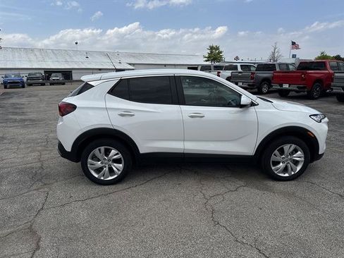 Used 2024 Buick Encore GX Preferred AWD/4WD image 16