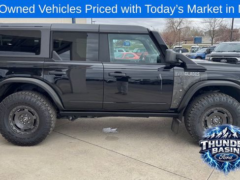 Used 2024 Ford Bronco Everglades AWD/4WD image 8