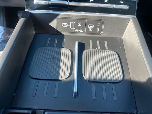 Used 2025 Hyundai Santa Fe SEL AWD/4WD image 36