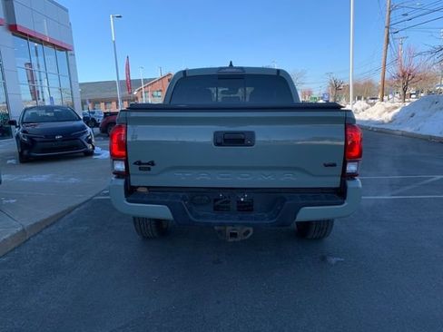 Used 2022 Toyota Tacoma SR5 w/ Trail Edition image 4