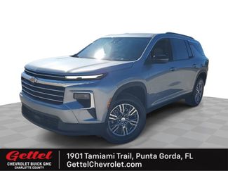 Used 2025 Chevrolet Traverse LT video 1
