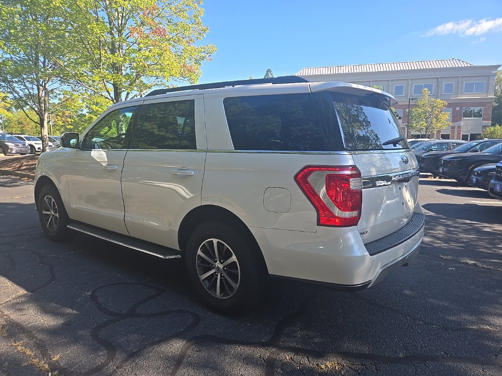 Used 2019 Ford Expedition XLT w/ Equipment Group 202A AWD/4WD image 7