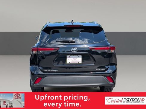 Used 2025 Toyota Highlander XLE AWD/4WD image 7