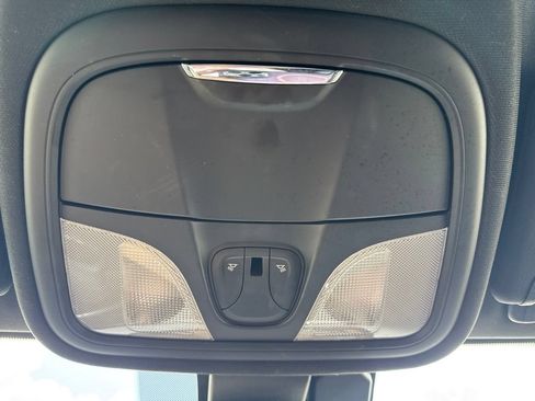 Used 2016 Chrysler 200 S w/ Comfort Group FWD image 18