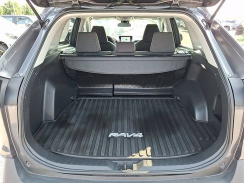 Used 2024 Toyota RAV4 LE AWD/4WD image 28