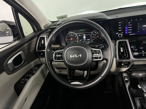 Used 2023 Kia Sorento EX w/ Panoramic Sunroof Package image 34