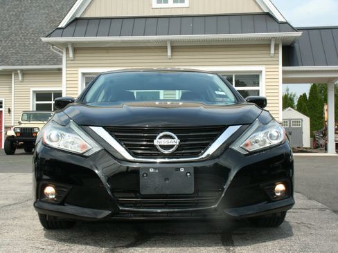 Used 2017 Nissan Altima 2.5 SV FWD image 3