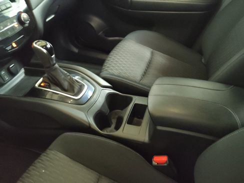 Used 2017 Nissan Rogue S FWD image 26