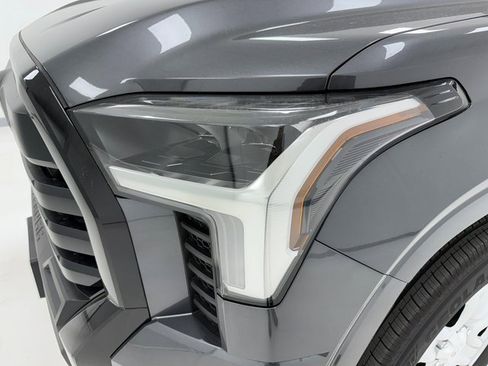 New 2026 Toyota Tundra SR image 6