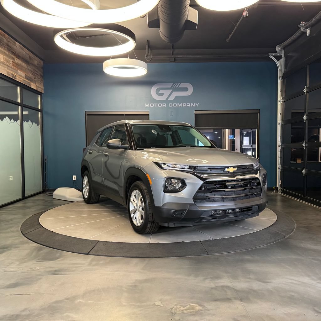 Used 2023 Chevrolet TrailBlazer LS FWD image 1