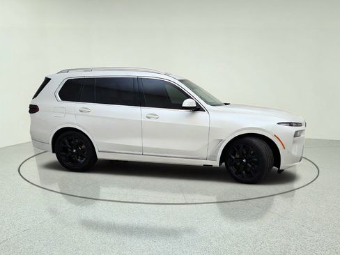 Used 2023 BMW X7 xDrive40i AWD/4WD image 6