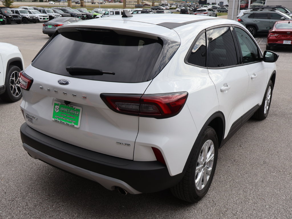 Used 2025 Ford Escape Active AWD/4WD image 5