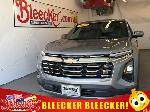 Used 2025 Chevrolet Equinox LT image 1