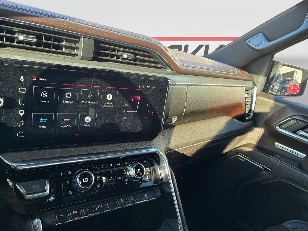 Used 2024 GMC Sierra 1500 Denali AWD/4WD image 14